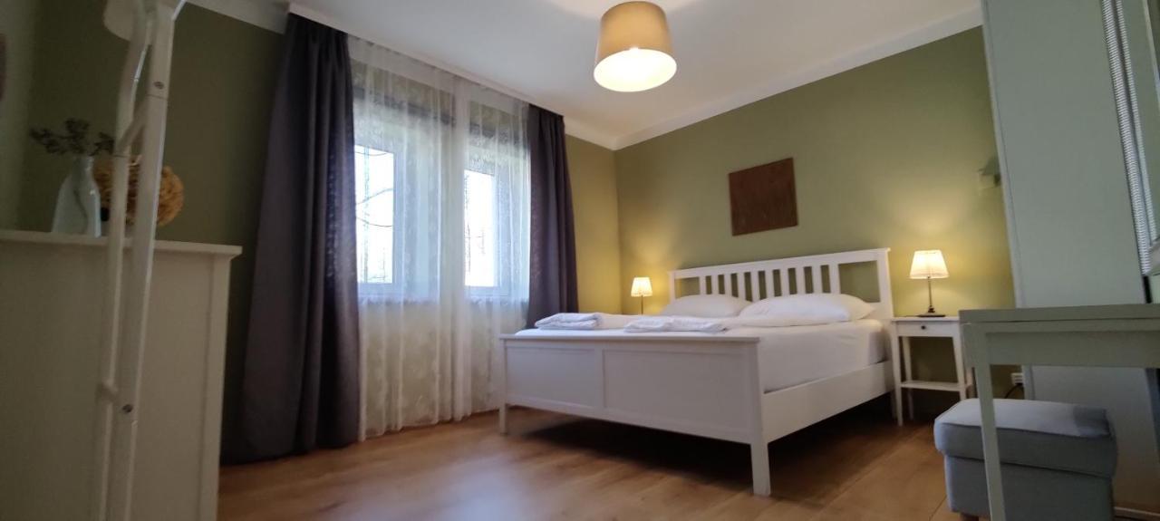 Sabines Apartments Ferienwohnungen Frauenkirchen Ngoại thất bức ảnh